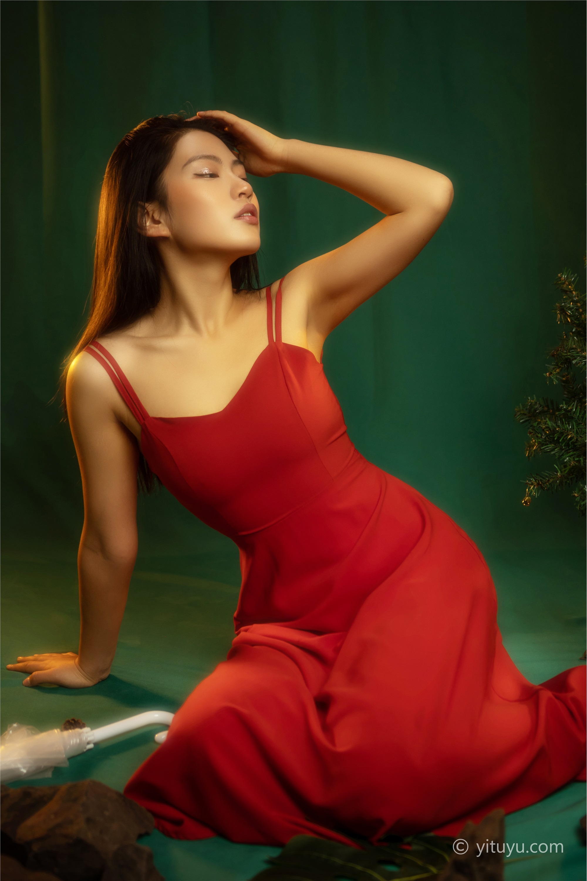 YITUYU艺图语  2021.05.24 红装 娇娇